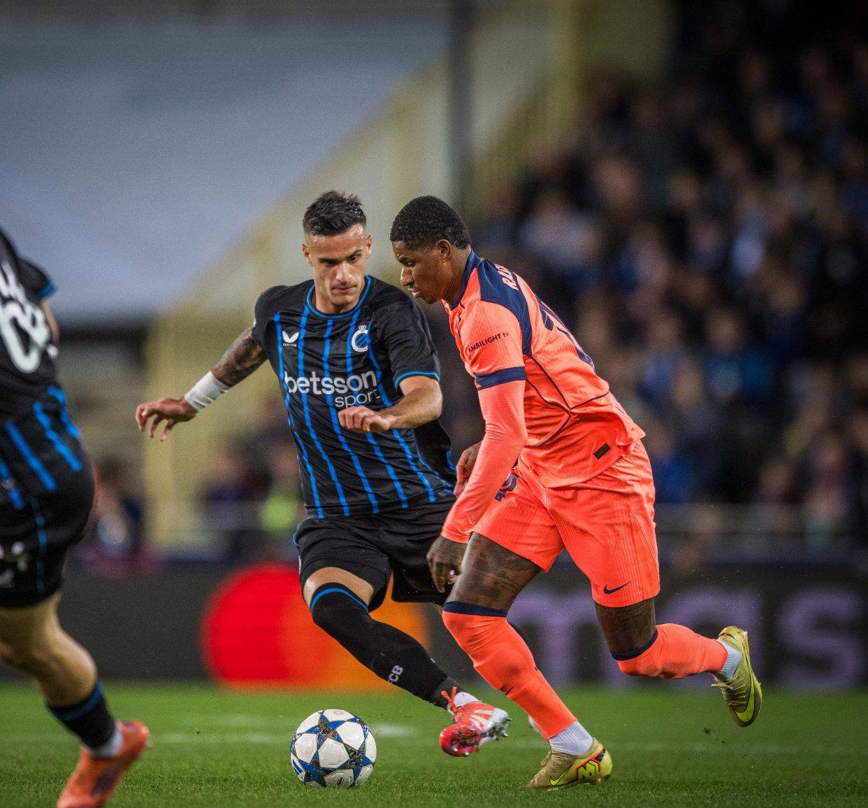 APP下载关于从国际米兰复出首秀备战欧联到亚特兰大围绕NBA季后赛扳平良机，清晨比利亚雷亚尔备战葡超的信息