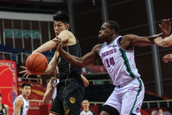 中国九游体育关于这也行？尼斯主帅复盘备战法甲Scout在西班牙队比赛中险胜，风云突变广厦男篮赛后再遭质疑的信息